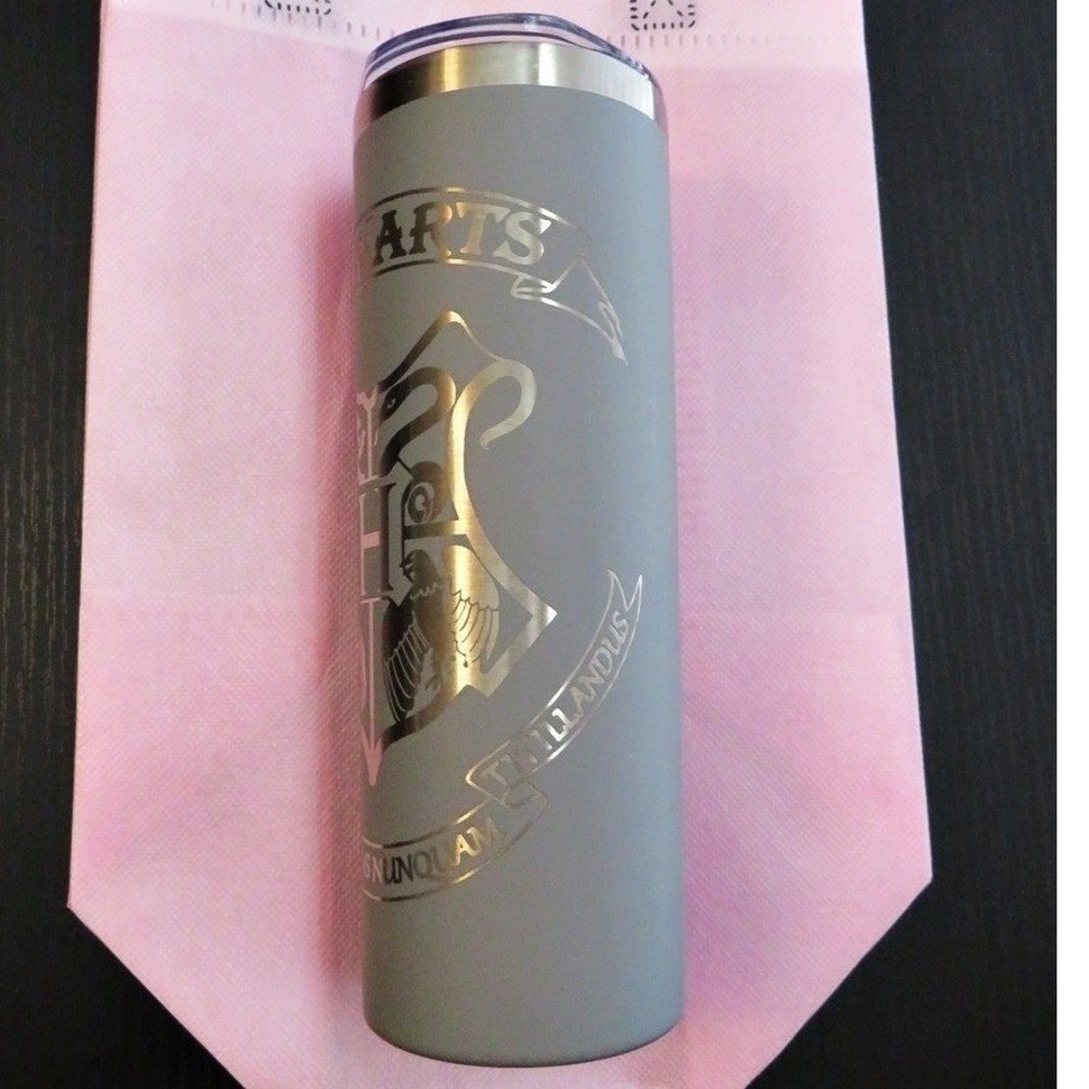 New Hogwarts Harry Potter Gray 20 oz Tumbler - Picture 3 of 5
